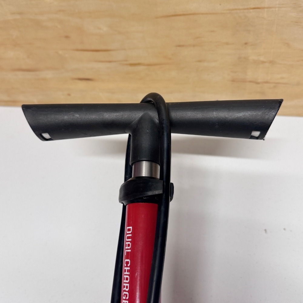 Bontrager Dual Charger Floor Pump Red High Pressure Volume Bike Setting - Picture 2 of 9